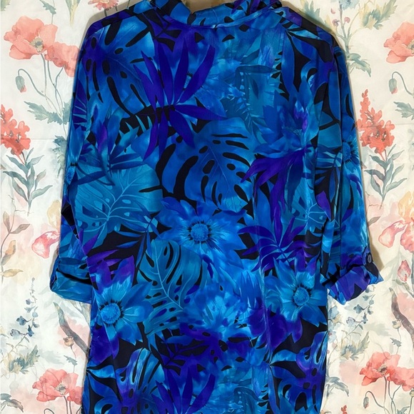 Blue Floral Button-Up Blouse - Picture 7 of 10